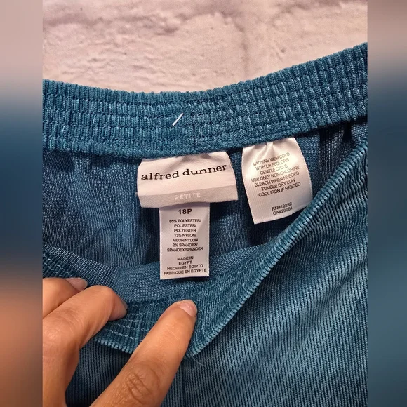 NWT Alfred Dunner Adirondack Trail French Terry Casual Pants Size 18P - Picture 4 of 7